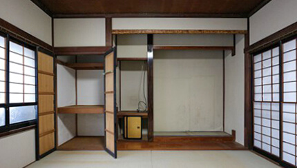 太陽の光溢れるリビングに生まれ変わった家